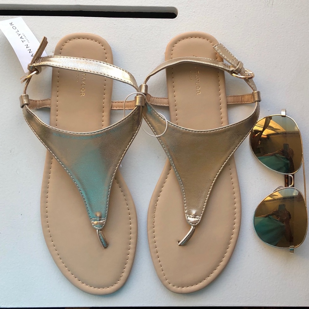 NWT Ann Taylor Gold Thong Sandal